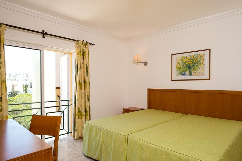 Apartamentos Benvindo By Umbral Albufeira Oda fotoğraf