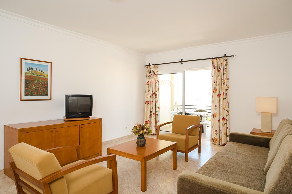 Apartamentos Benvindo By Umbral Albufeira Oda fotoğraf