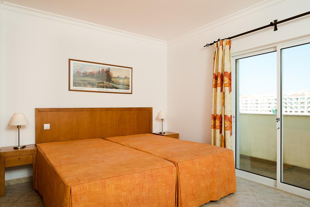Apartamentos Benvindo By Umbral Albufeira Oda fotoğraf